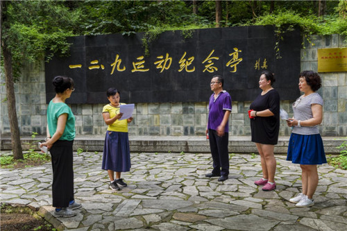 参观2.jpg
