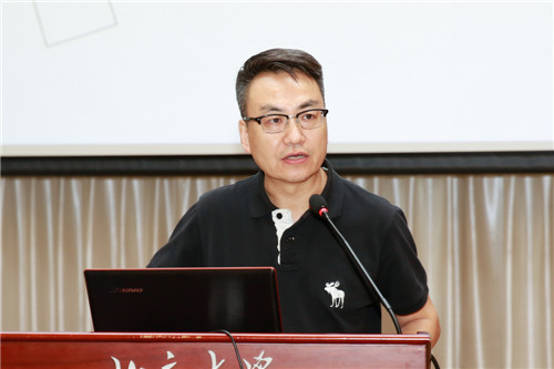 肖毅_副本.jpg