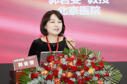 郭岩斐_edit_2.jpg