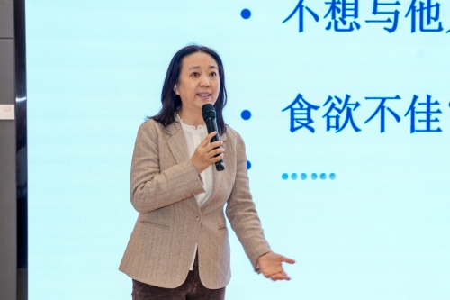 唐丽丽.jpg 唐丽丽.jpg